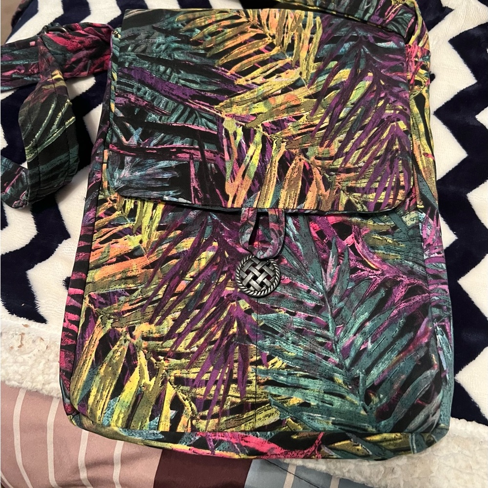 Colorful Tropical Leaf Print Crossbody Bag